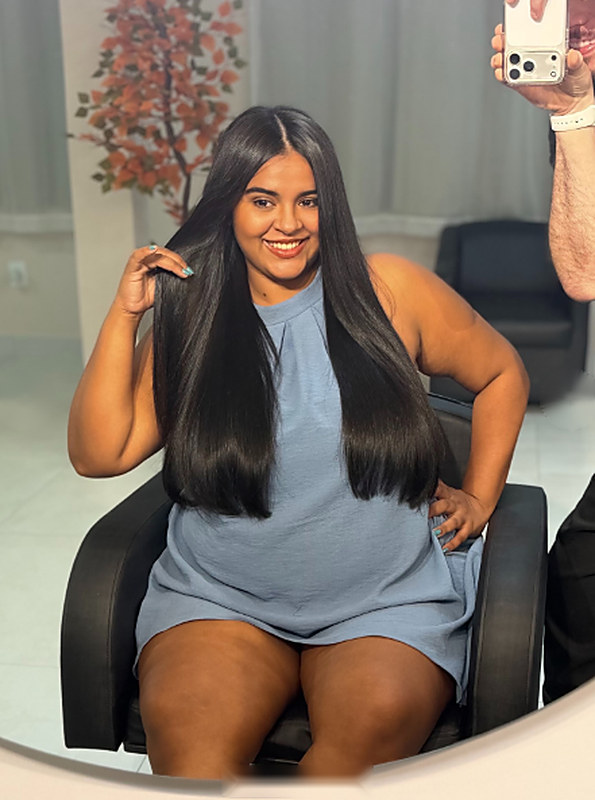 Cliente do Studio Gabriel Ayres depois do Realinhamento Capilar